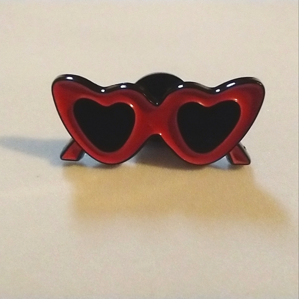 🧁 3/$30 Heart-shaped Lolita Taylor Swift Sunglasses Enamel Pin NEW